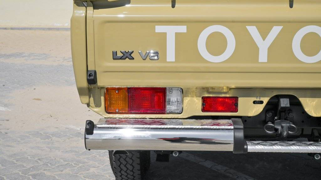 TOYOTA LC PU SINGLE CABIN LX-G ,4.0L PETROL ,AT