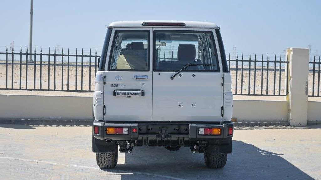 TOYOTA LC76 HARD TOP 4.0L PETROL AT