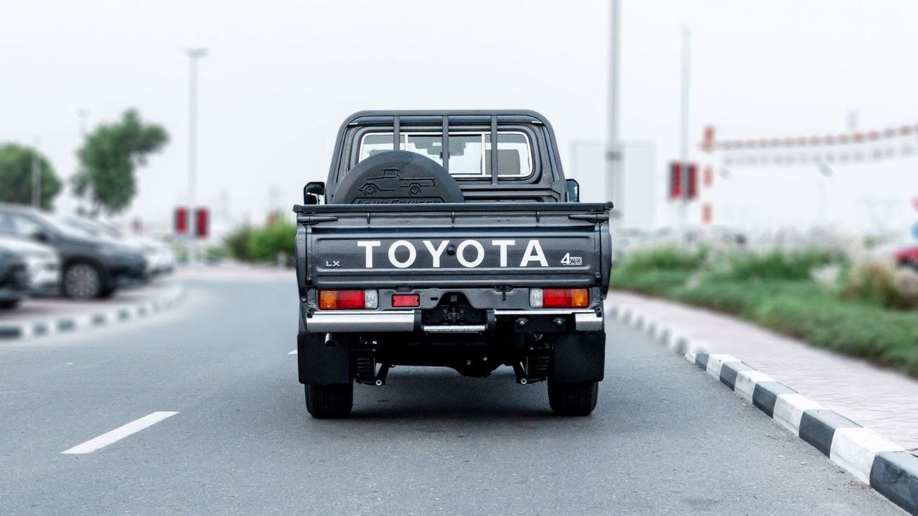 Toyota LC79 2.8L AT Diesel Full Option (Grey-Brown) 2026