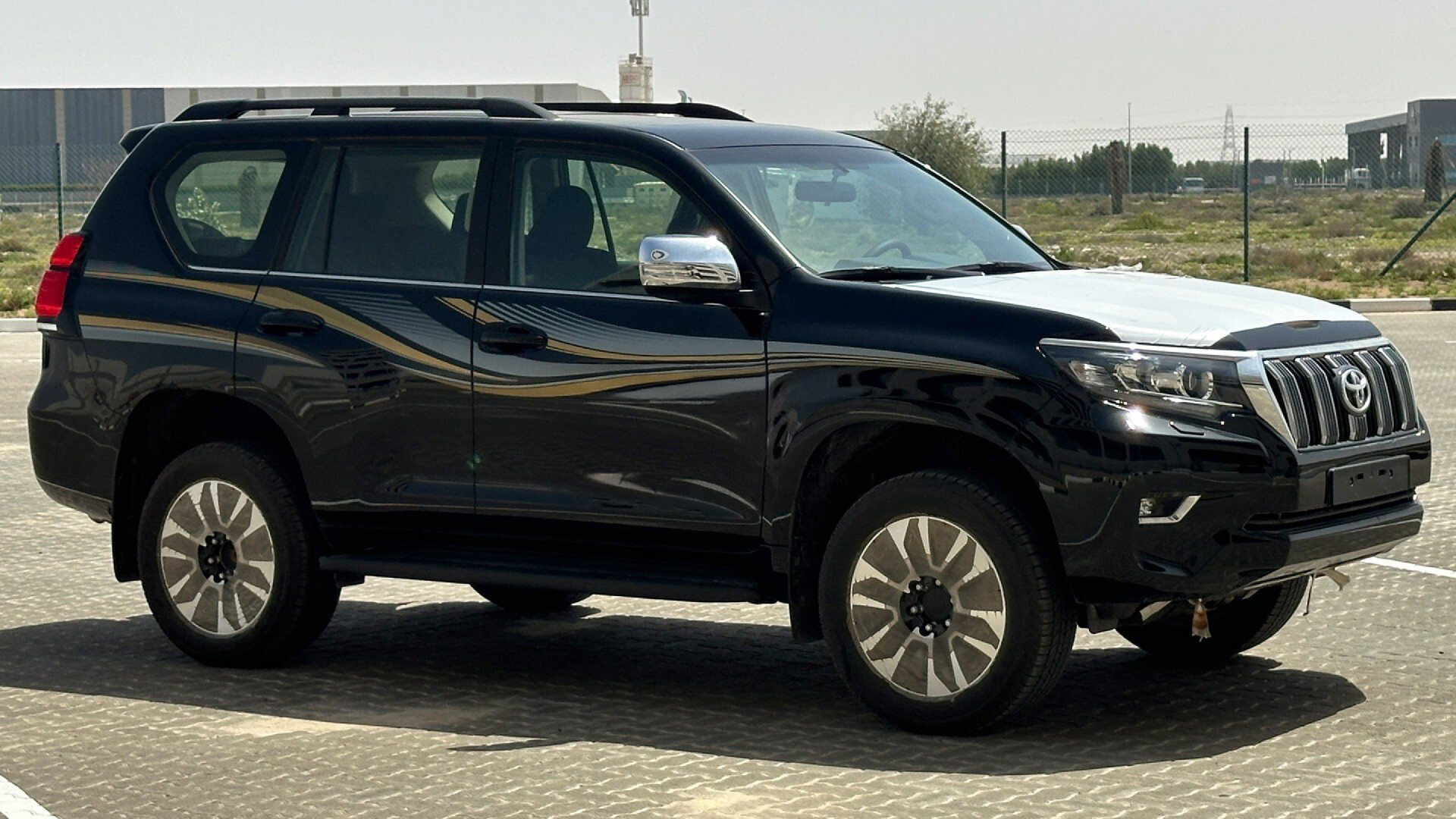 TOYOTA PRADO 2.7L MID S-UP VX AT