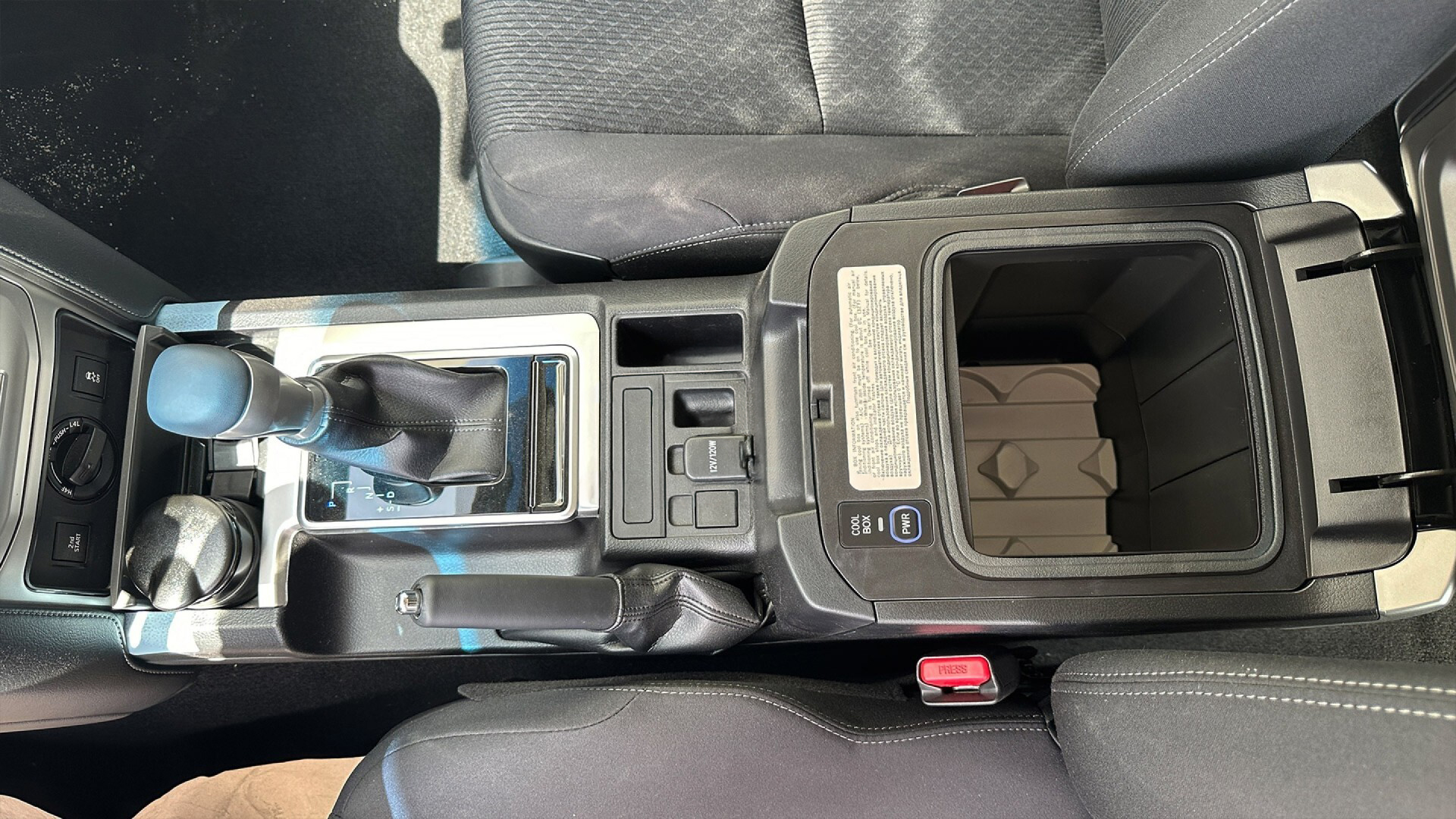 TOYOTA PRADO 2.7L MID S-UP VX AT