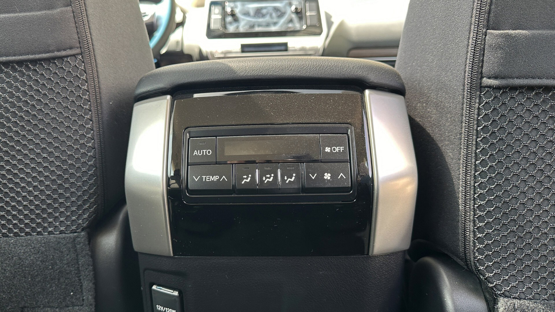 TOYOTA PRADO 2.7L MID S-UP VX AT
