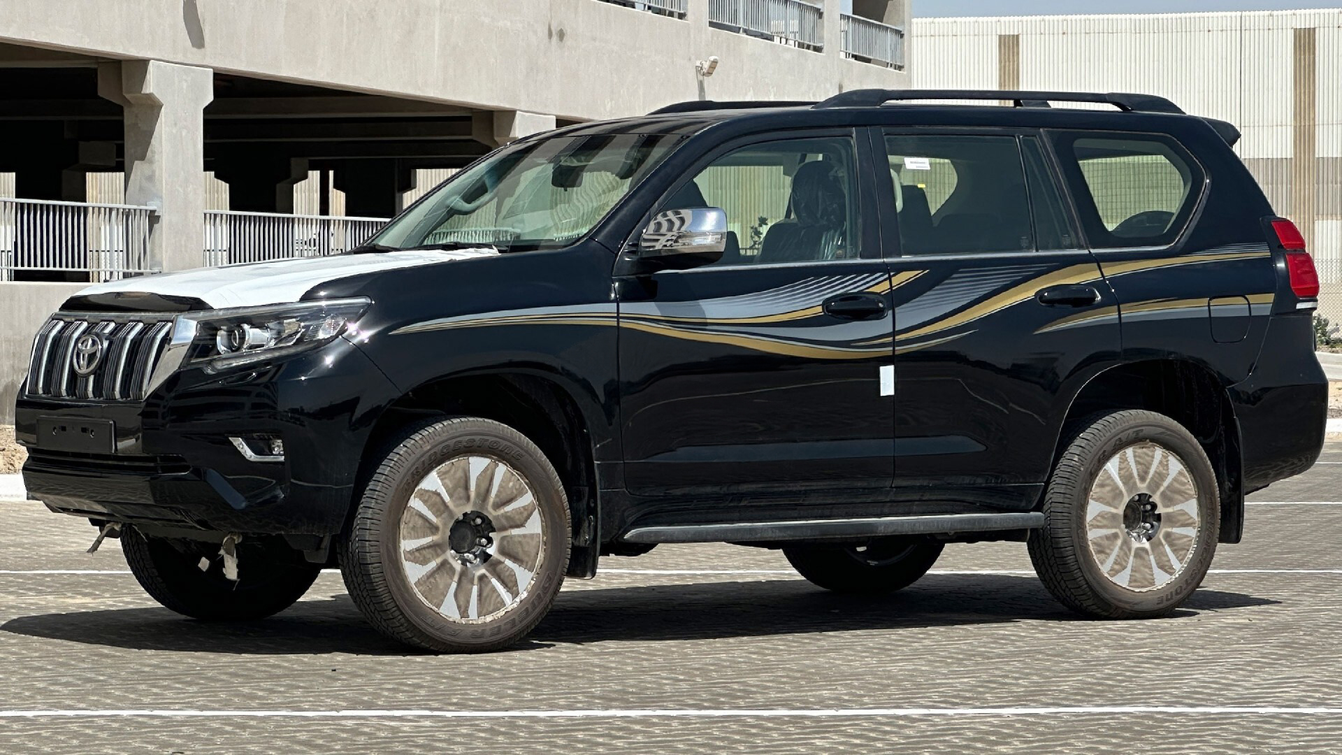 TOYOTA PRADO 2.7L MID S-UP VX AT