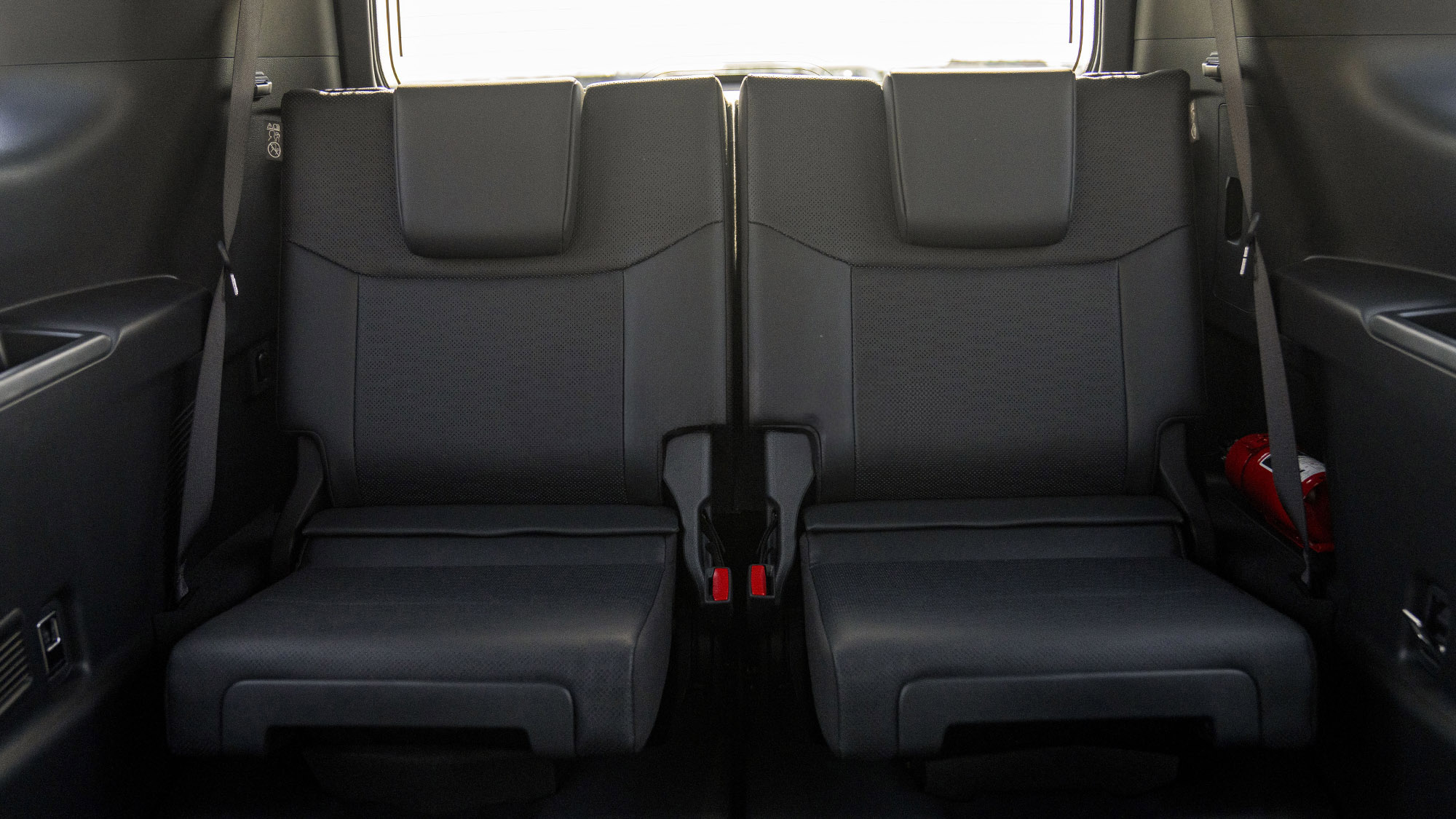 TOYOTA PRADO 250 TXL 2.7P AT LIMITED _VWHITE