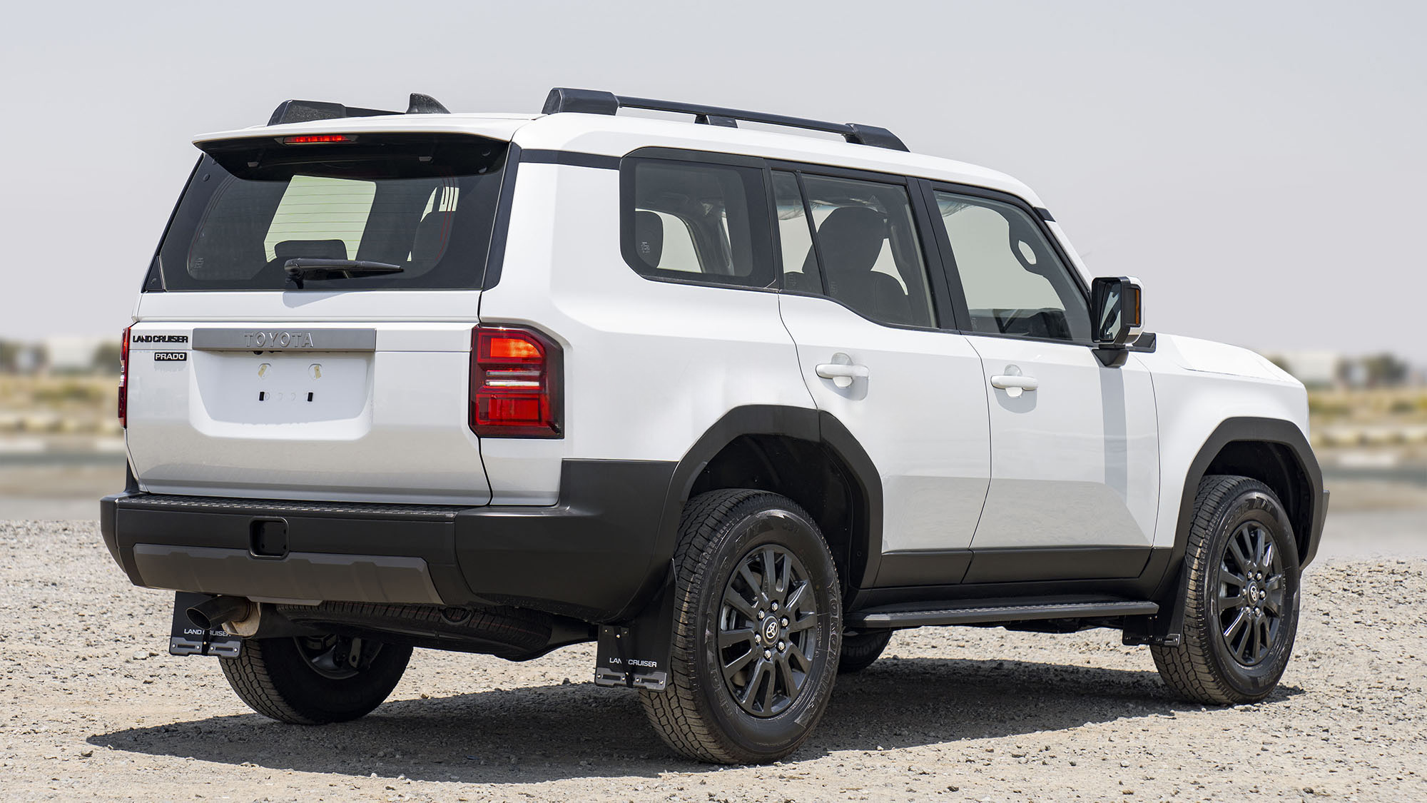 TOYOTA PRADO 250 TXL 2.7P AT LIMITED _VWHITE
