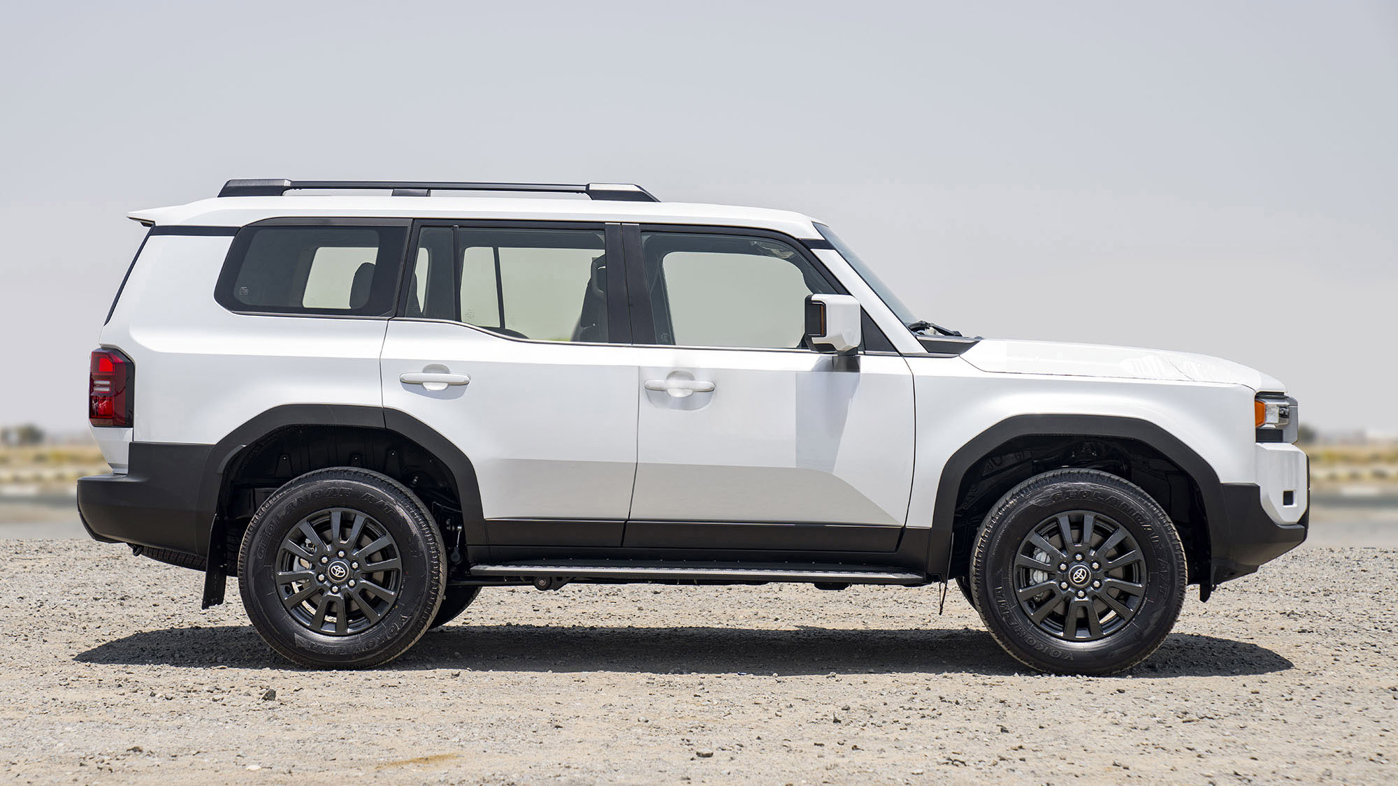 TOYOTA PRADO 250 TXL 2.7P AT LIMITED _VWHITE