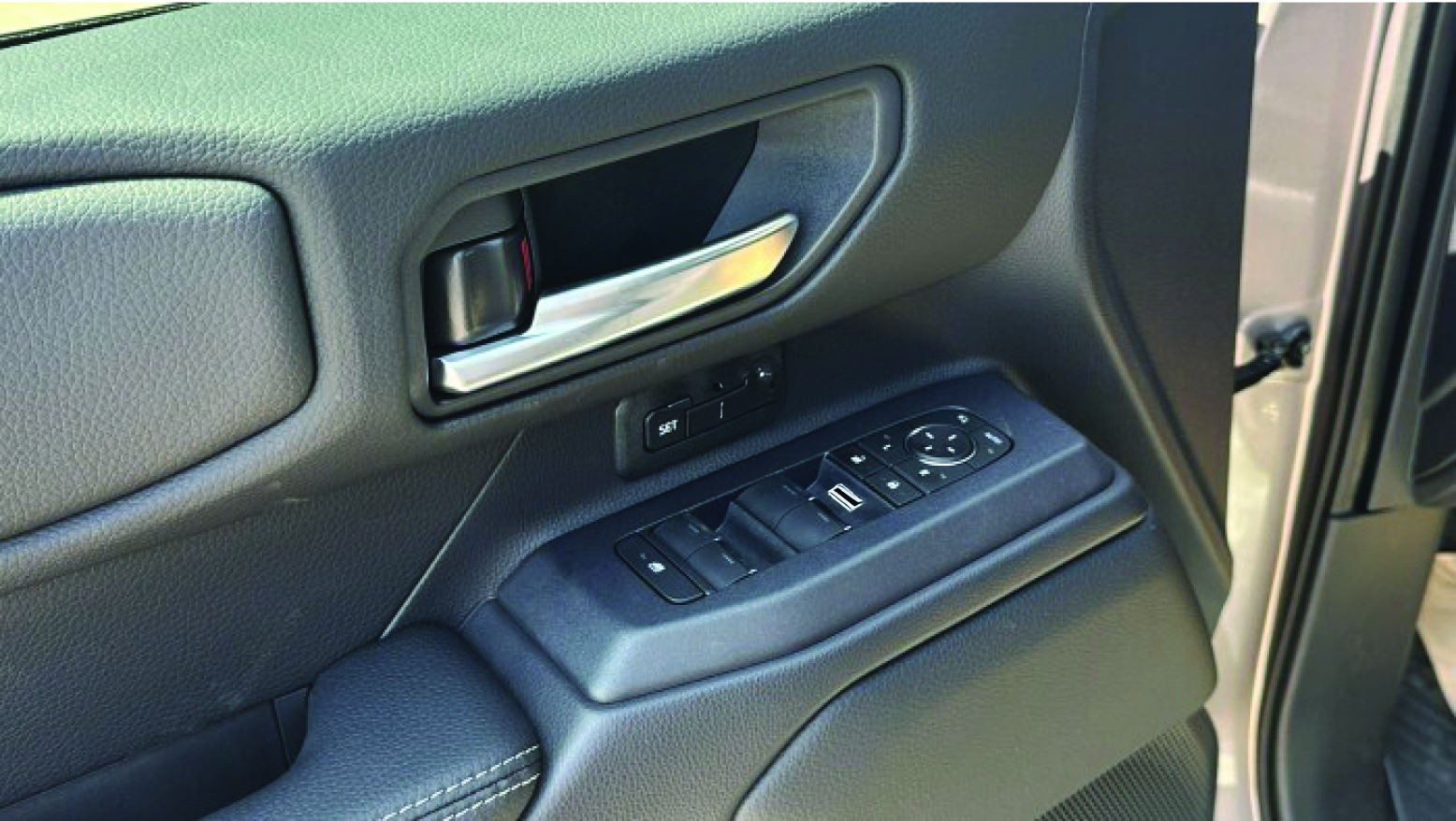 TOYOTA PRADO 250 WX+ LUXURY 2.8D AT