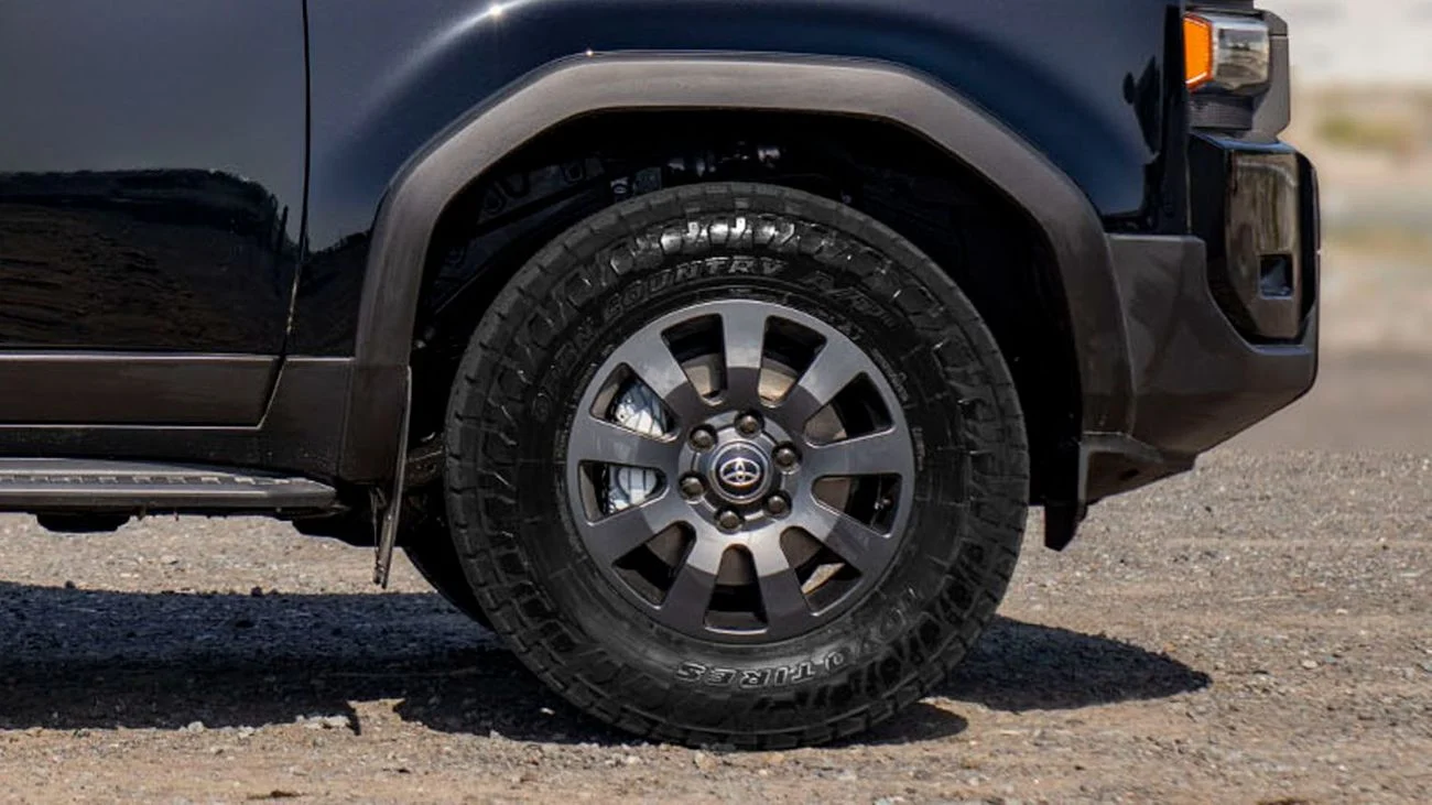 Toyota Prado Adventure Dual Tone Adventure 2.4L 2025