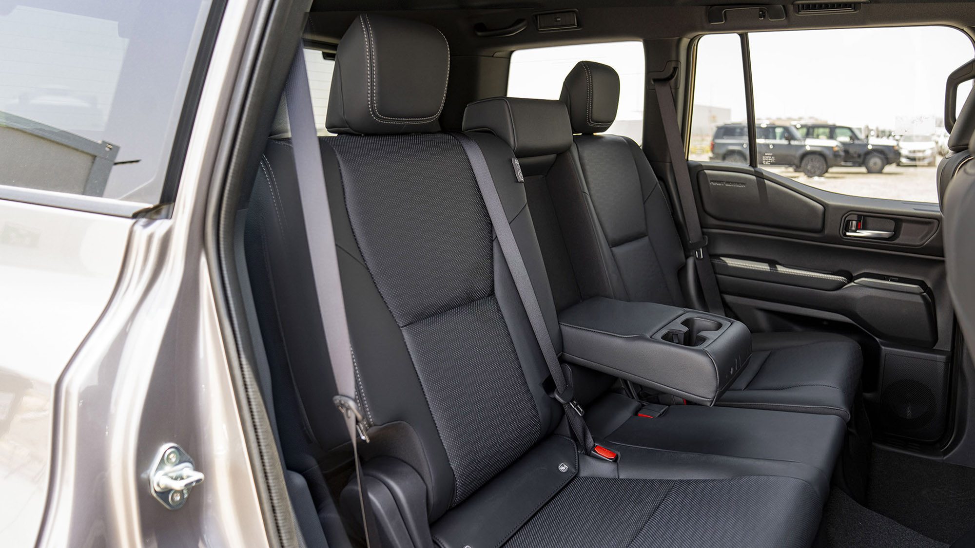 TOYOTA PRADO FIRST EDITIONS 2.4