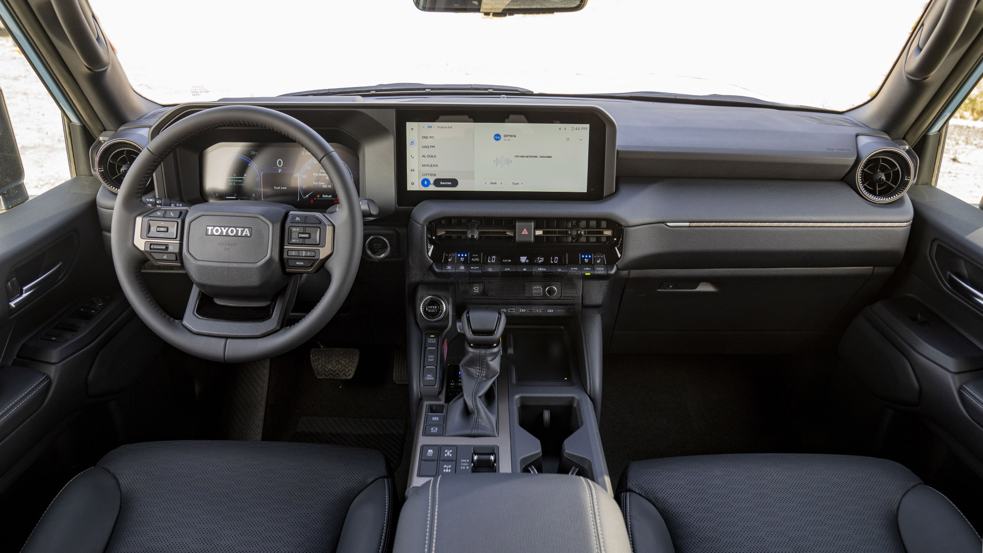 TOYOTA PRADO FIRST EDITIONS 2.8 D