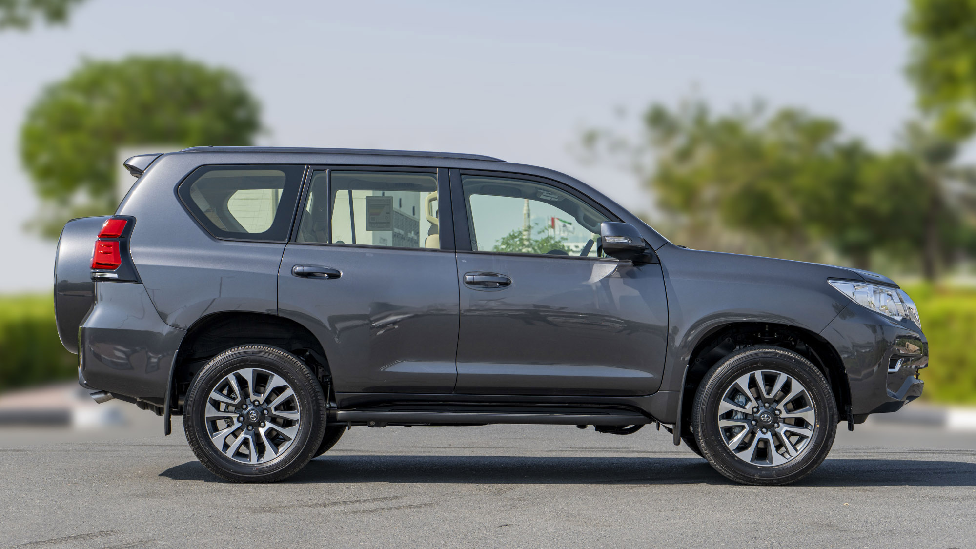 TOYOTA PRADO GXR 4.0P AT _ GRAY
