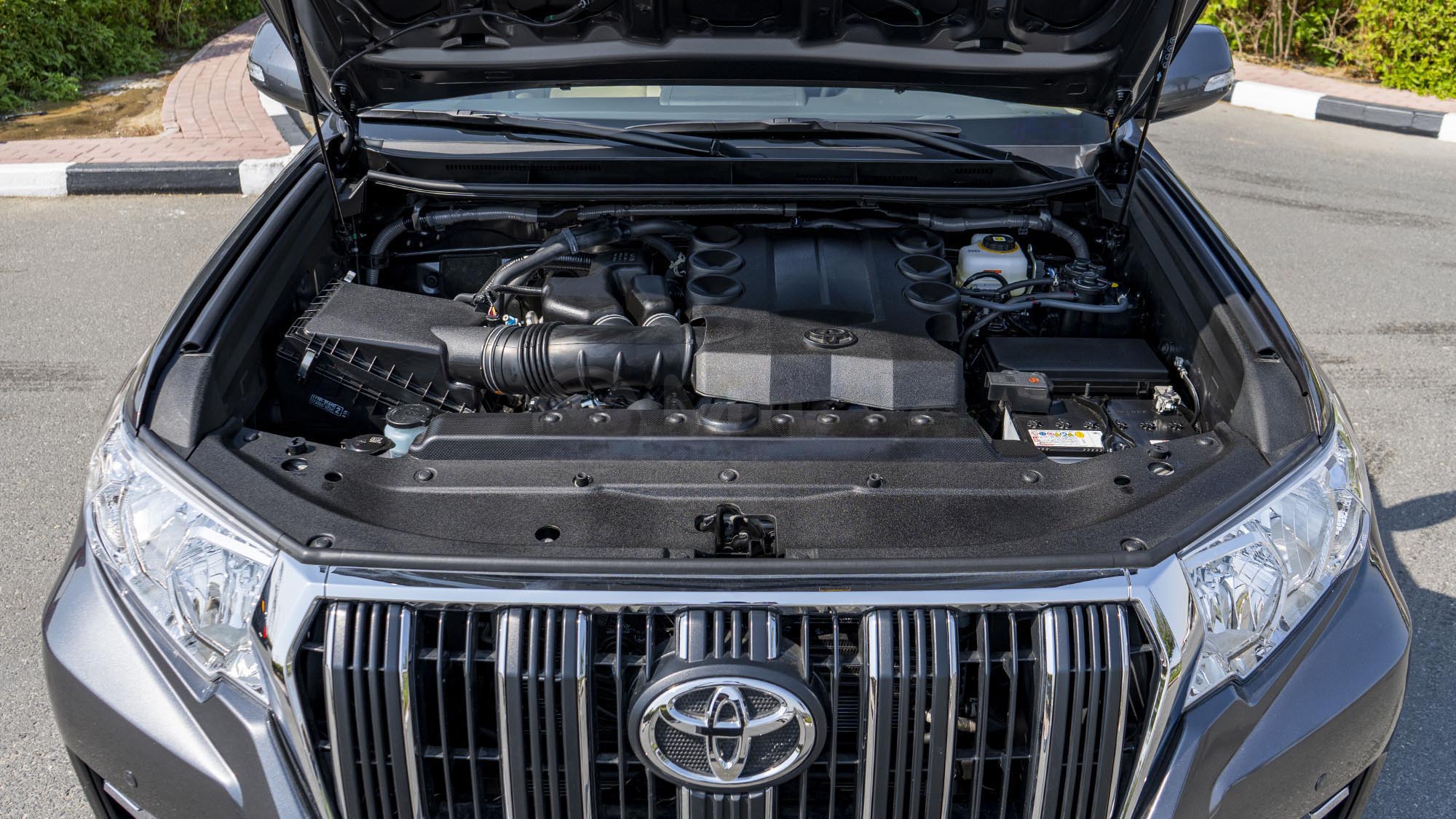 TOYOTA PRADO GXR 4.0P AT _ GRAY