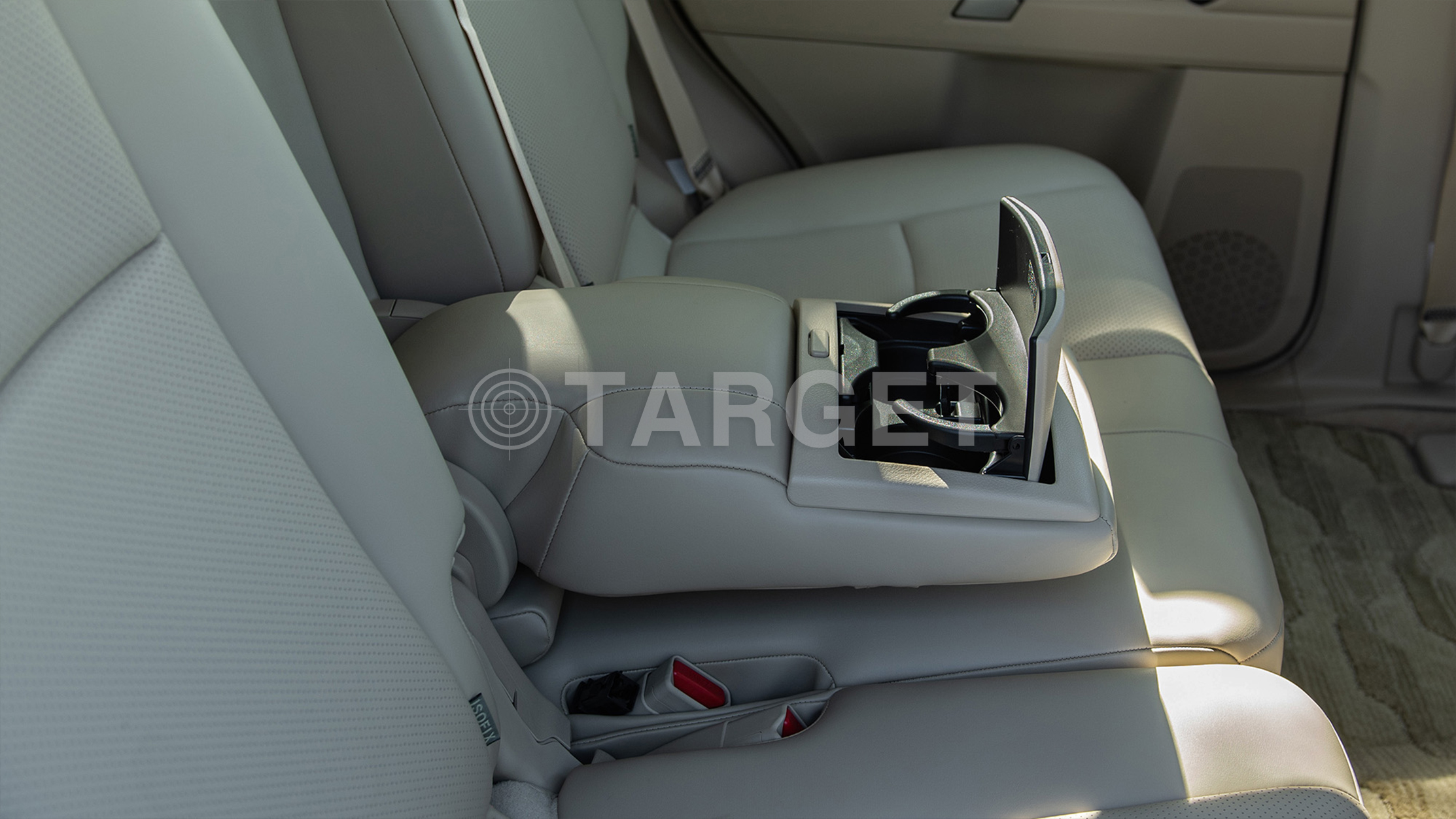 TOYOTA PRADO GXR 4.0P AT _ WHITE