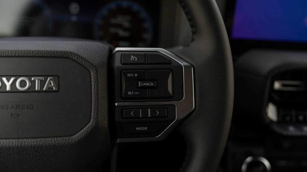 TOYOTA PRADO  PREMIUM 2.4