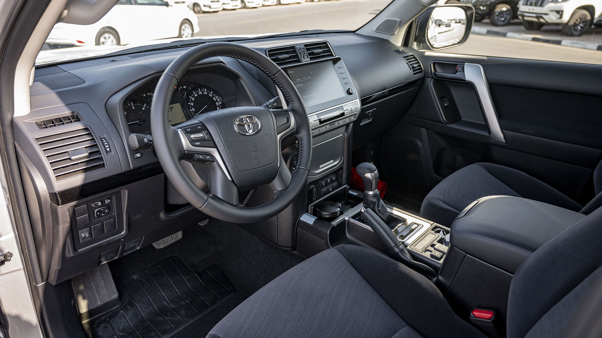 TOYOTA PRADO TXL 2.8D AT_ silver