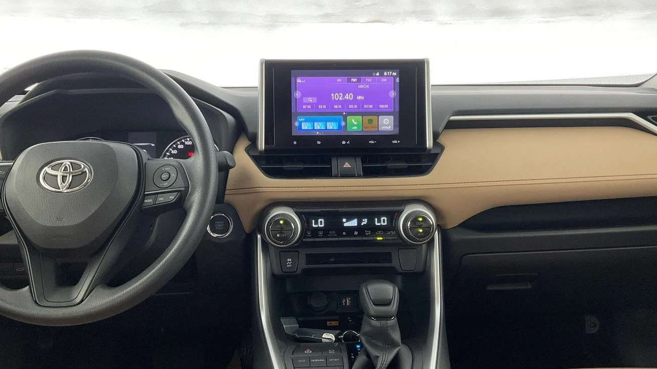 Toyota RAV4 2.5 VX 2026 _ WHITE