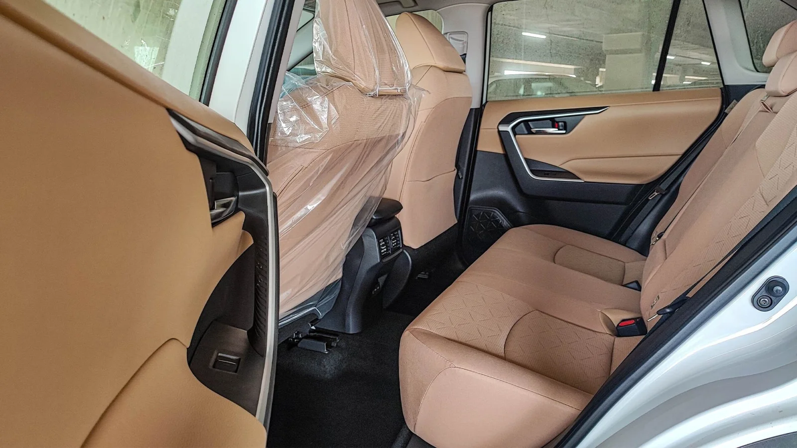 Toyota RAV4 2.5L AWD XLE – G AT