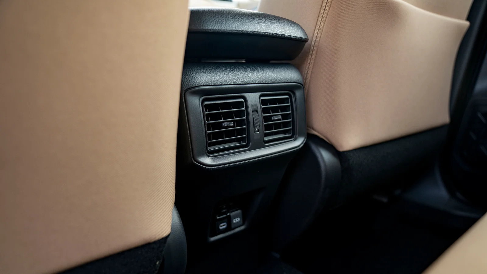 TOYOTA RAV4 2.5P HEV AT AWD MY2025 – BLACK