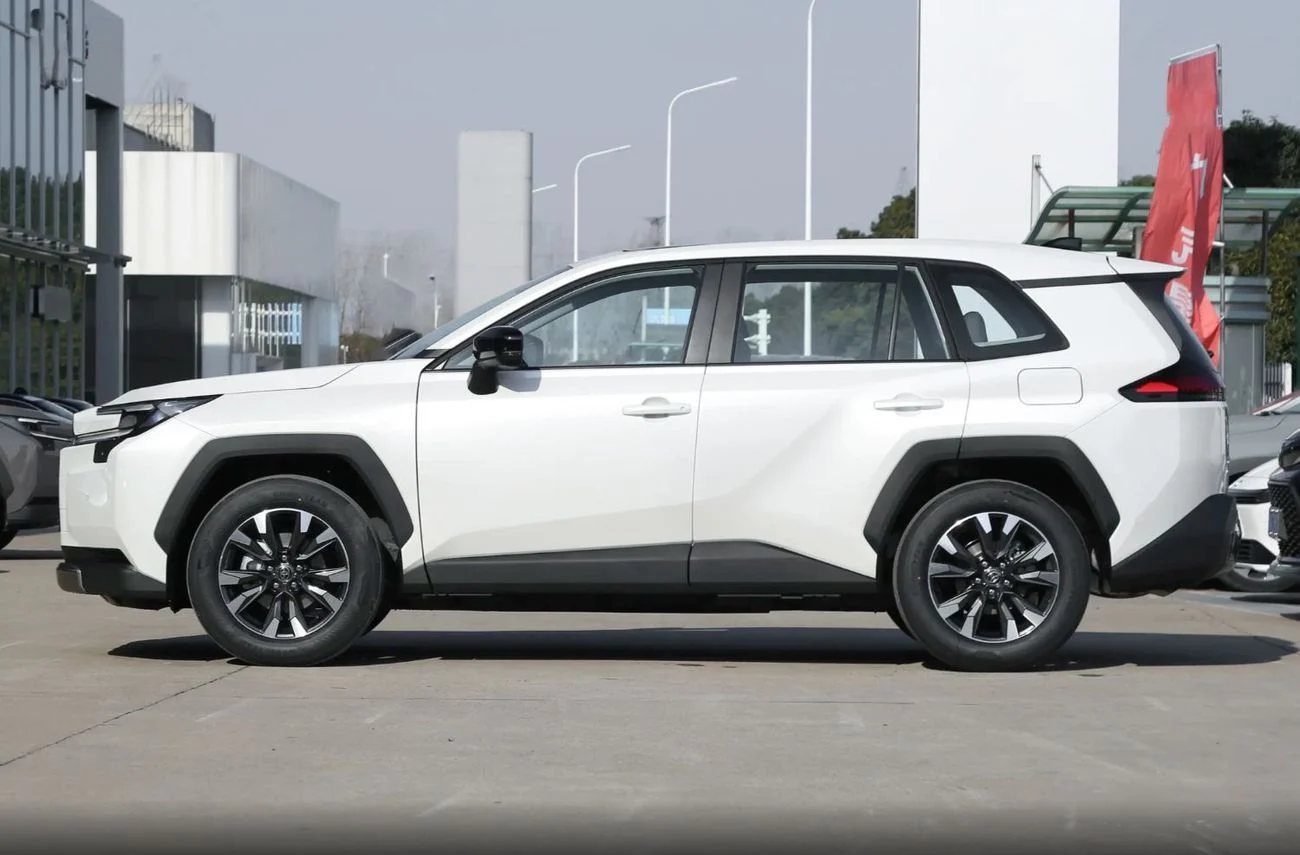 Toyota RAV4 Hybrid 2.0L 2WD Luxury Edition 2026