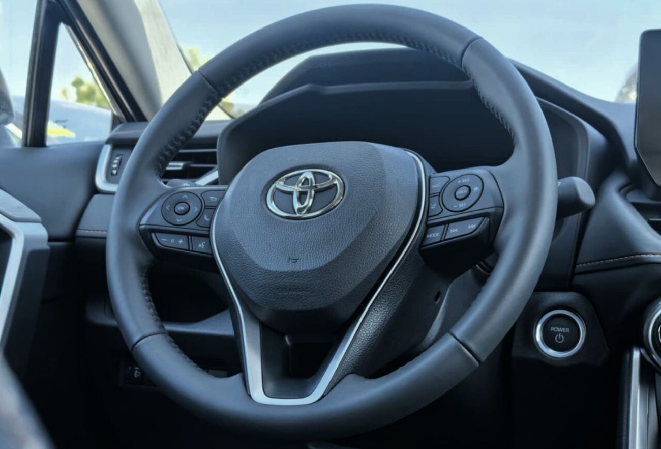 Toyota RAV4 Hybrid 2.5L E-CVT 4WD 2026