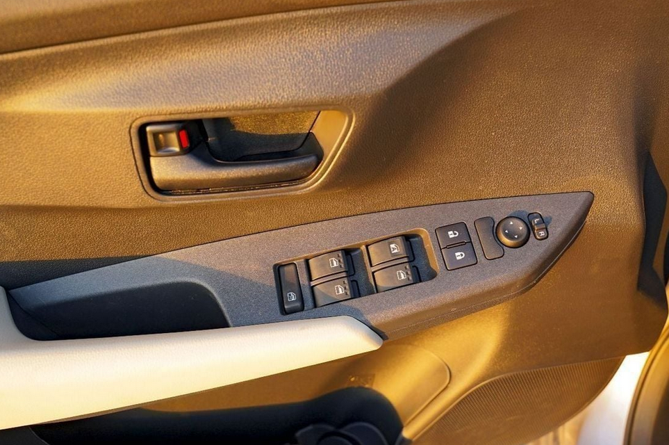 Toyota Yaris 1.3L - Climate Control  2026