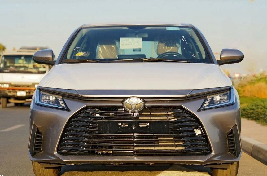 Toyota Yaris 1.3L - Climate Control  2026