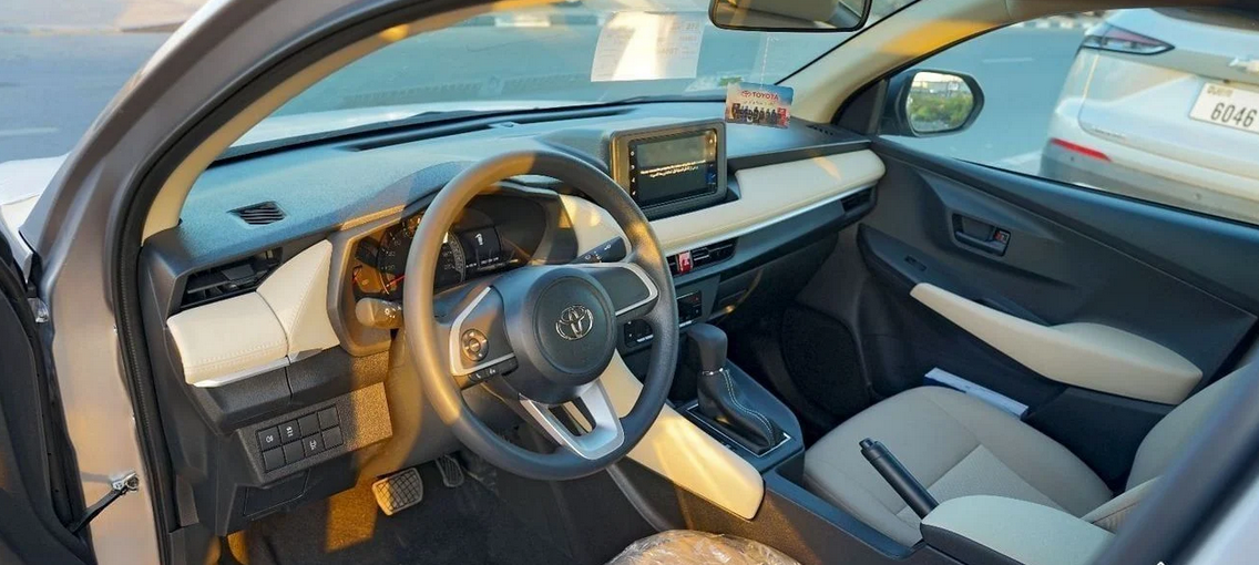 Toyota Yaris 1.3L - Climate Control  2026